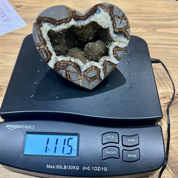 Utah Septarian Heart Shape Crystal Geode Stone‎ Display Decor 1.11lbs - Picture 12 of 16